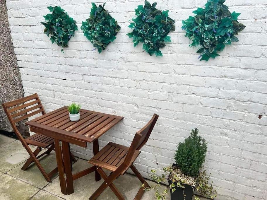 Apartment Cosy 3 Bed - Fantastic Location *